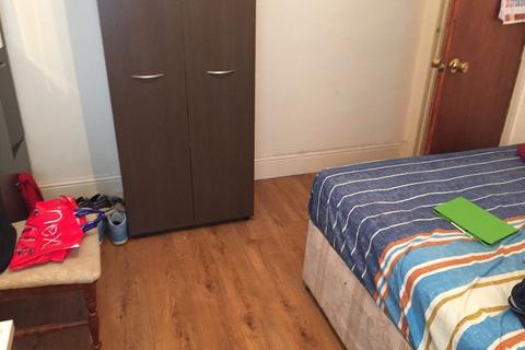 undefined, Kensington Ave, Victoria Park, Manchester M14