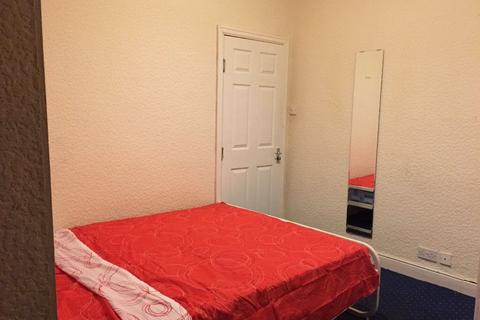 undefined, Kensington Ave, Victoria Park, Manchester M14