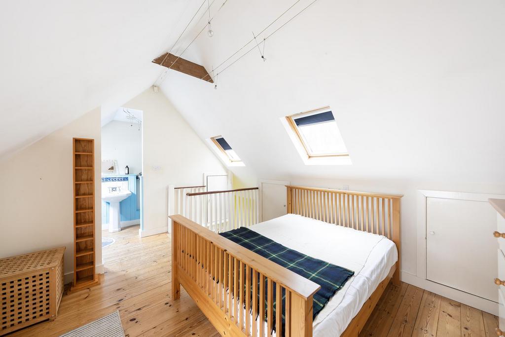 Bedroom ()