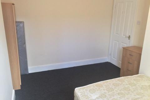 1 bedroom in a house share to rent, Goulden St, Salford, Manchester M6