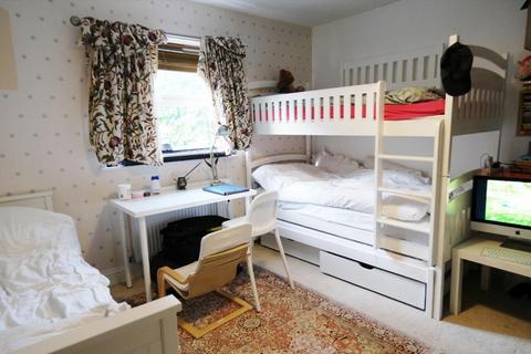 3 bedroom house to rent, Noble Mews, Stoke Newington, London, N16