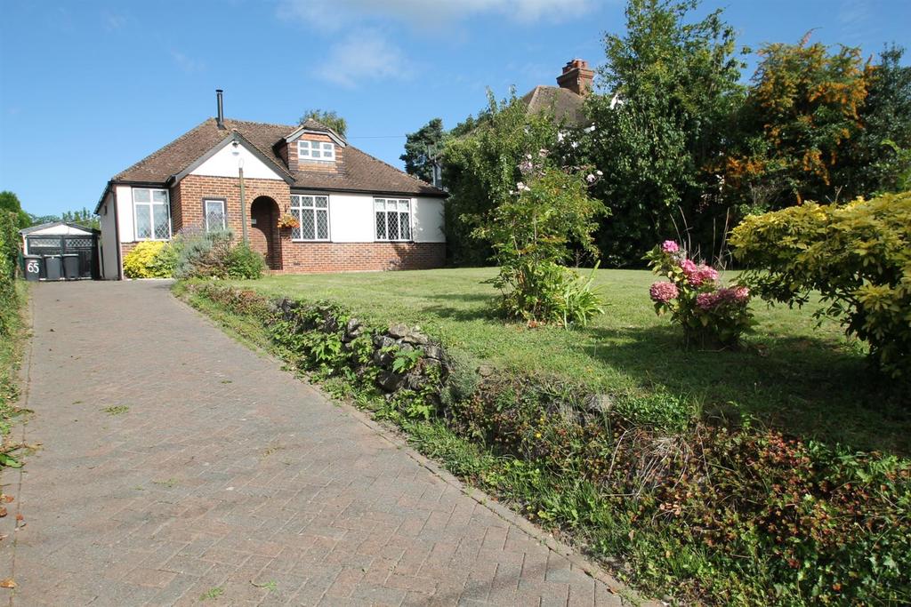 Castle Way, Leybourne, West Malling 4 bed detached house £650,000
