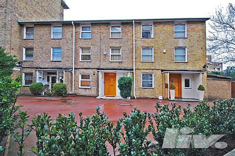 4 bedroom house to rent, St John's Wood Park, London NW8
