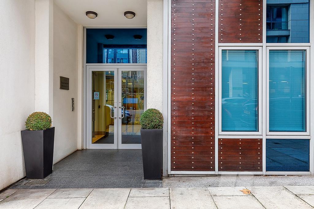Apartment in London - More