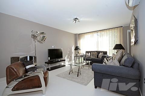 3 bedroom apartment to rent, St Johns Wood Park, London NW8