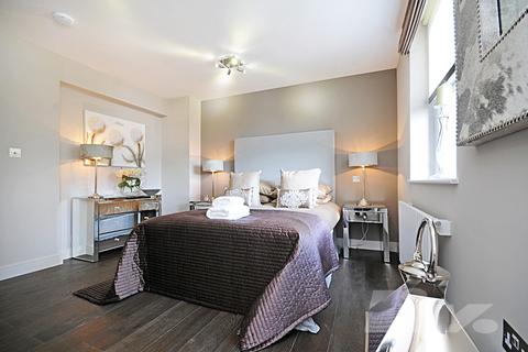 3 bedroom apartment to rent, St Johns Wood Park, London NW8