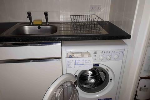 2 bedroom flat to rent, Friars Court