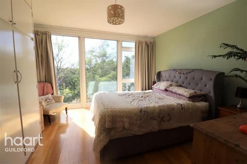 undefined, Sol-Y-Vista, Godalming