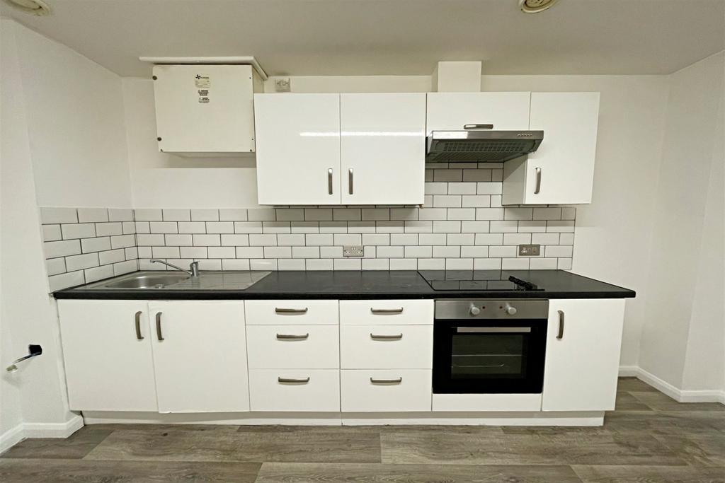 Apartment in Bournemouth - View 3