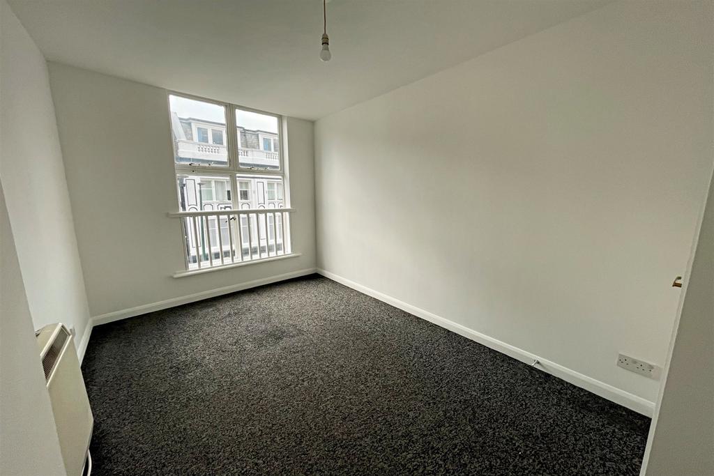 Apartment in Bournemouth - View 4