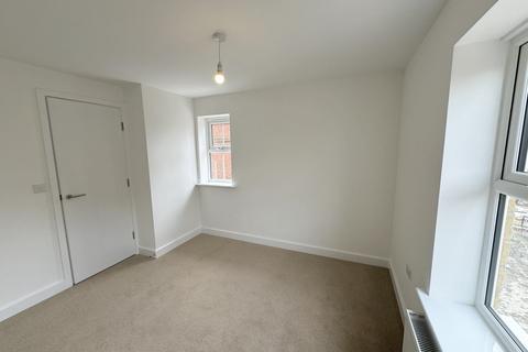 4 bedroom semi-detached house to rent, Orchid Rise, Leeds, West Yorkshire, LS14