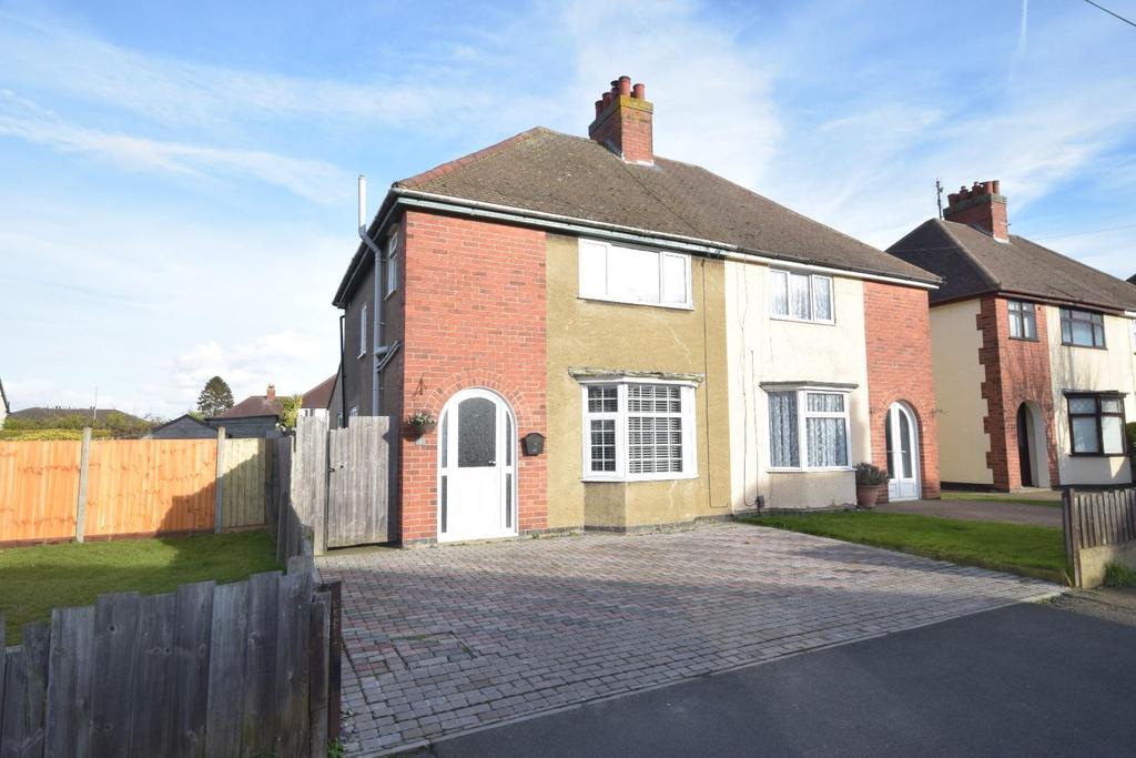 Tennyson Road, Rothwell, Kettering 3 bed semidetached house £175,000