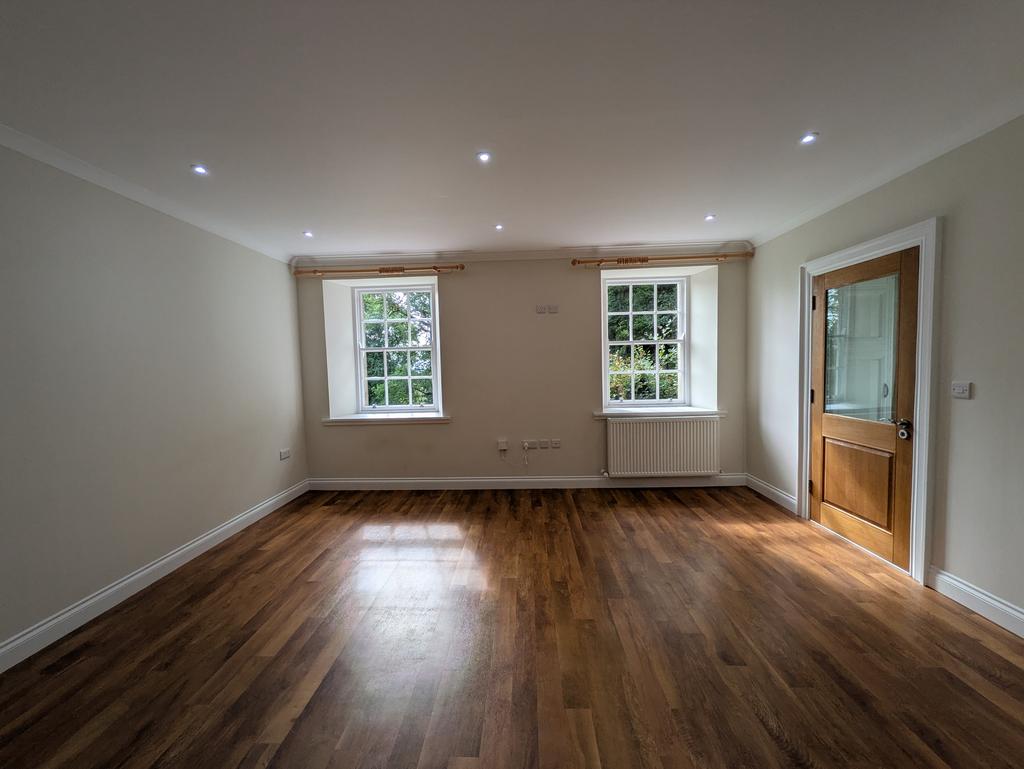 House in Melrose - More