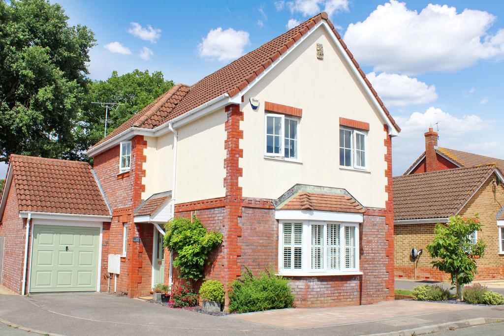 Ashington, West Sussex 3 bed detached house £450,000