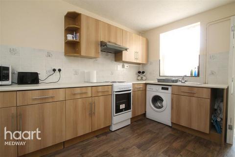 2 bedroom terraced house to rent, James Street, Gillingham