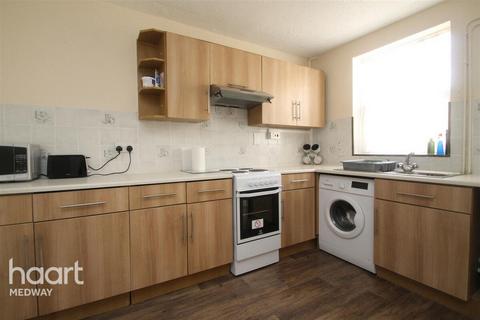 2 bedroom terraced house to rent, James Street, Gillingham