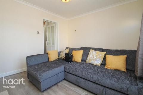 2 bedroom terraced house to rent, James Street, Gillingham