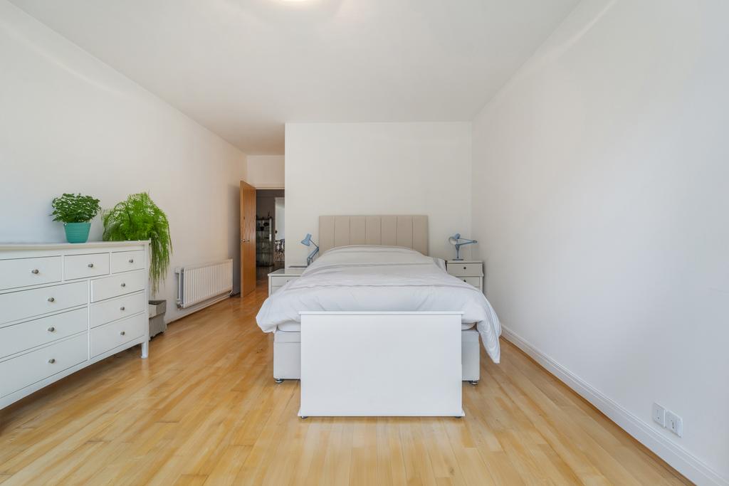 Bedroom .1