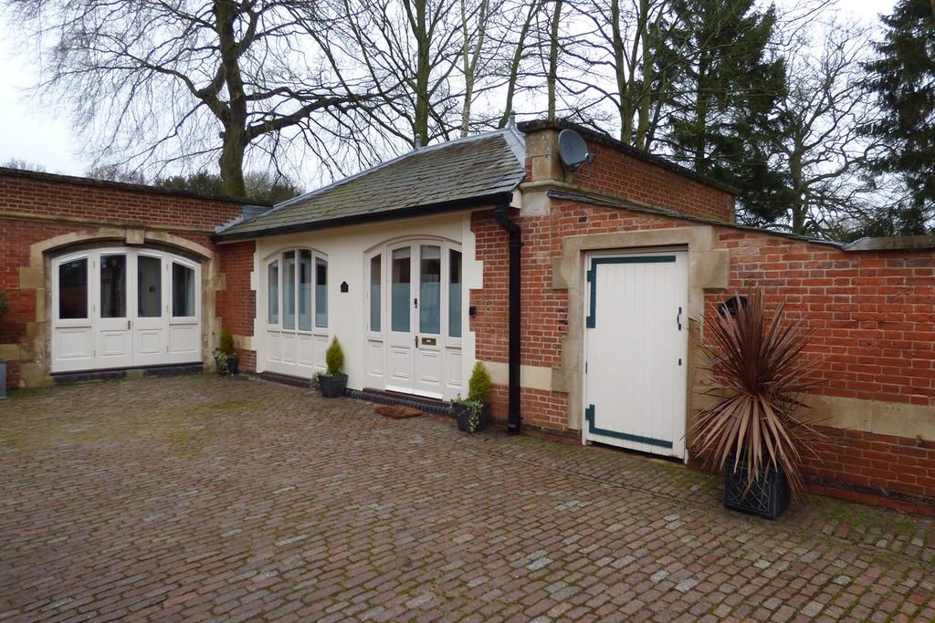 Caldecote Hall Drive, Nuneaton, CV10 1 bed character property £150,000