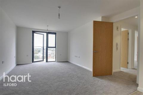 Flat to rent, Carlton House, IG1