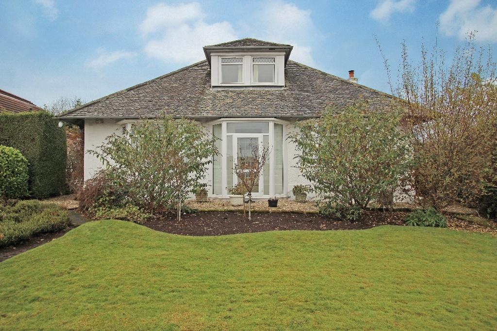 72 Larchfield Avenue, Newton Mearns, G77 5QW 3 bed detached bungalow £309,000