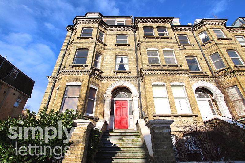 Cromwell Road, Hove 2 bed flat to rent £1,350 pcm (£312 pw)