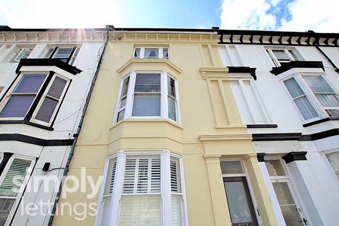 3 bedroom maisonette to rent, Chesham Road, Brighton