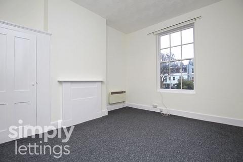 Studio to rent, York Road, Hove