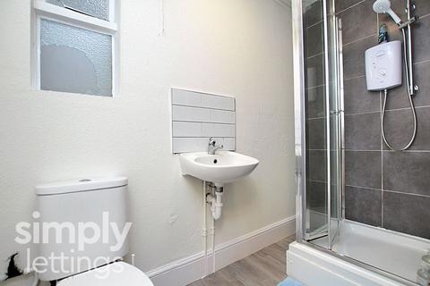 Studio to rent, York Road, Hove