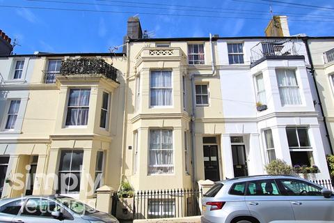 Studio to rent, College Road, Brighton