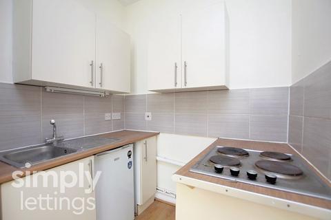 Studio to rent, College Road, Brighton