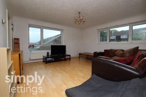 3 bedroom flat to rent, Dartmouth Crescent, Brighton