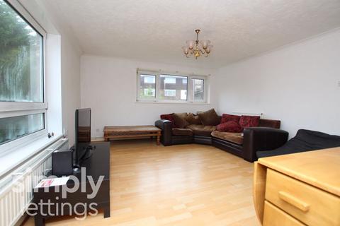 3 bedroom flat to rent, Dartmouth Crescent, Brighton