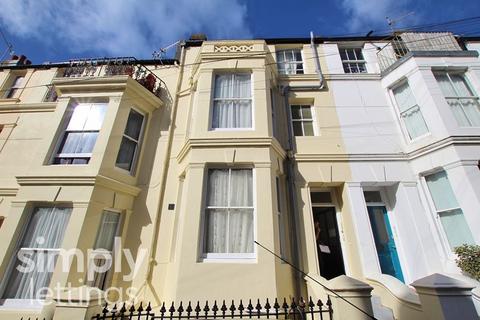 Studio to rent, College Road, Brighton