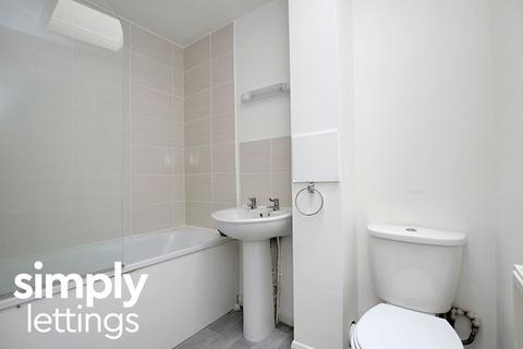 2 bedroom flat to rent, Thompson Road, Brighton