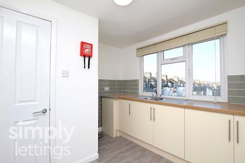 Studio to rent, Walpole Terrace, Brighton