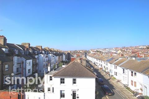 Studio to rent, Walpole Terrace, Brighton