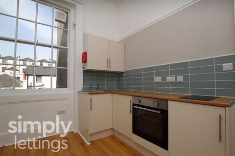 Studio to rent, Lansdowne Place, Hove