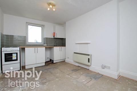 Studio to rent, Lower Rock Gardens, Brighton