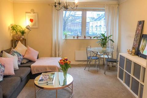 2 bedroom apartment to rent, Albert Bridge Road, Battersea - SW11