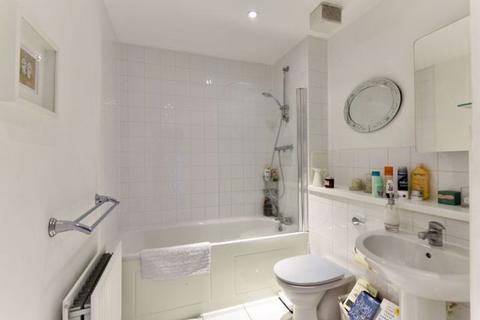 1 bedroom apartment to rent, Ascalon Street, SW8