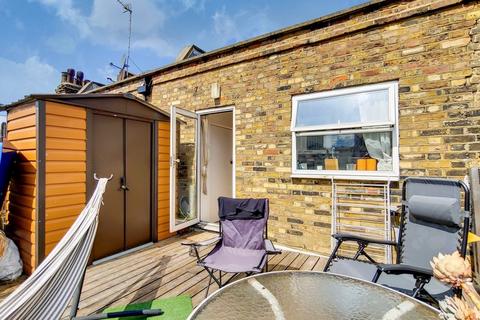 1 bedroom apartment to rent, Battersea Park Road, Battersea SW8