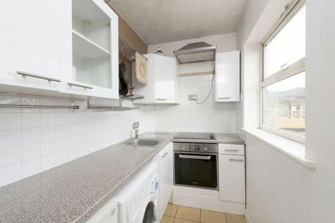 1 bedroom apartment to rent, Battersea Park Road, Battersea SW8