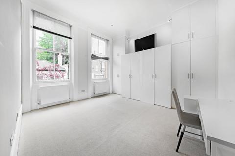 2 bedroom flat to rent, Cresswell Gardens, London