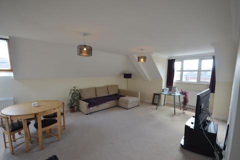 2 bedroom apartment to rent, Egerton Gardens, Bournemouth BH8