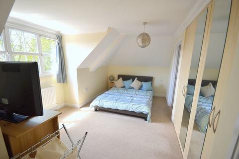 2 bedroom apartment to rent, Egerton Gardens, Bournemouth BH8