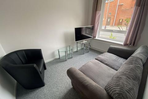 4 bedroom house share to rent, Warblington Street, Portsmouth