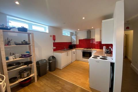 5 bedroom house share to rent, Castle Road, Southsea