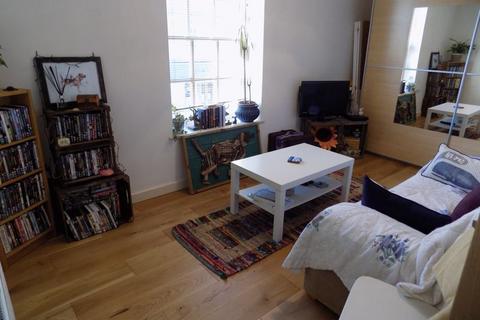 1 bedroom flat to rent, Houchin Street, Bishops Waltham, Southampton