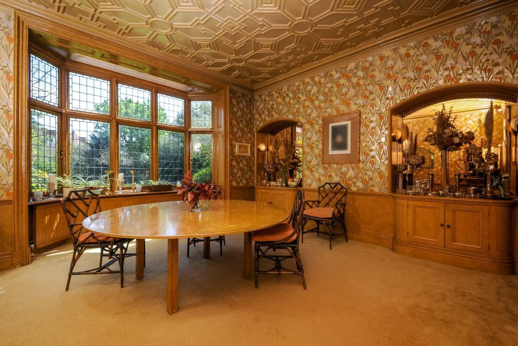 Hendon Avenue, Finchley, N3 7 bed detached house for sale £3,000,000